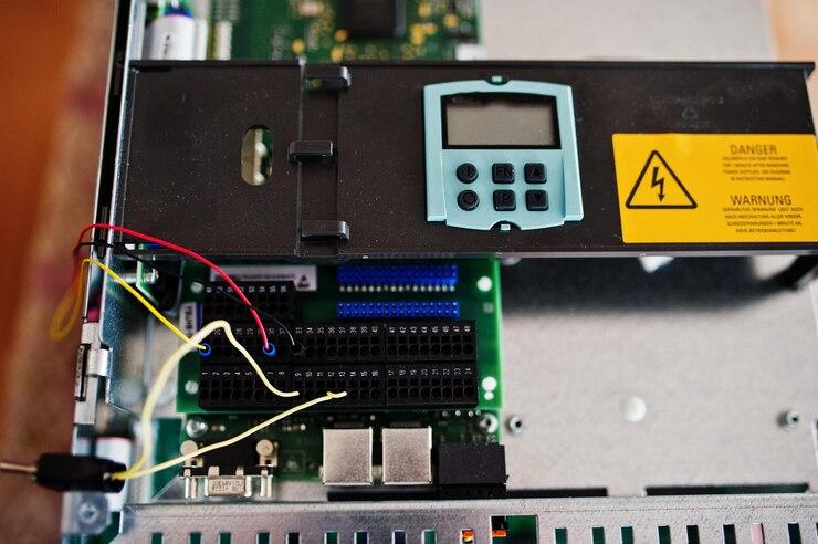 Inversor de Frequência para Motor Trifásico